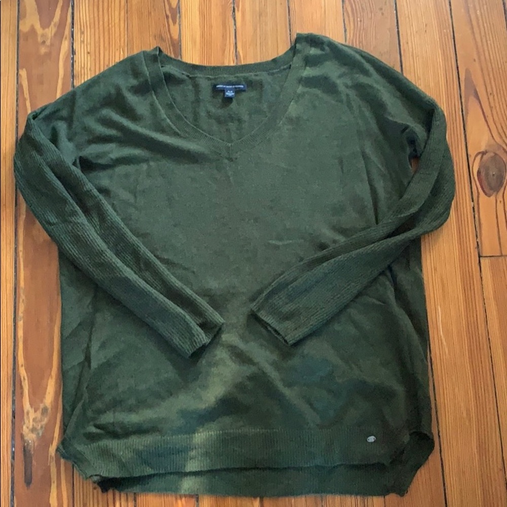 American Eagle v-neck sweater